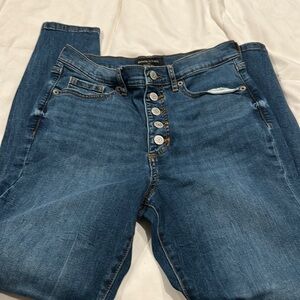 Blue jeans high rise